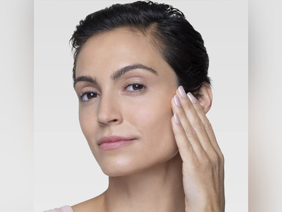 Loreal Revitalift Derm Intensives 10% Glycolic Acid Resurfacing Serum 30ml - CANADA in Sri Lanka