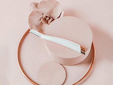 Flawless Dermaplane Lighted Facial Exfoliator in Sri Lanka